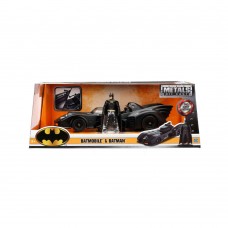 Jada 1989 Batman Batmobile Die-cast With Batman Figure 1/24 Scale