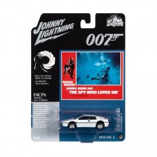 Johnny Lightning James Bond 007 The Spy Who Love Me 1/64 Scale Lotus Esprit S1 White Die-cast Car